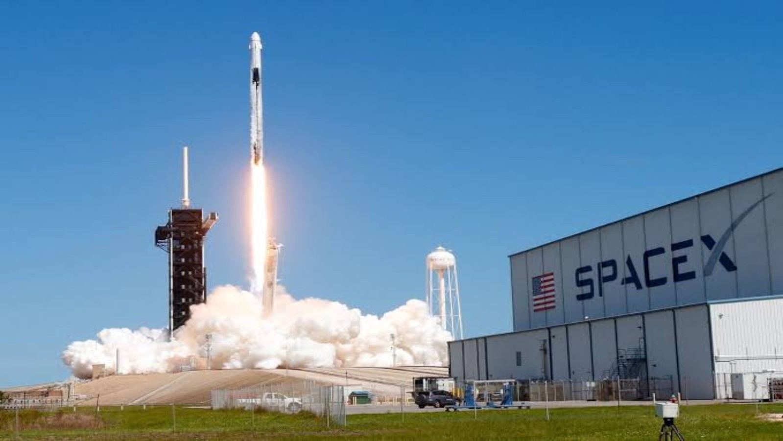 SpaceX Successfully Launches ISRO GSAT-N2 Satellite, Boosting India Communication Network