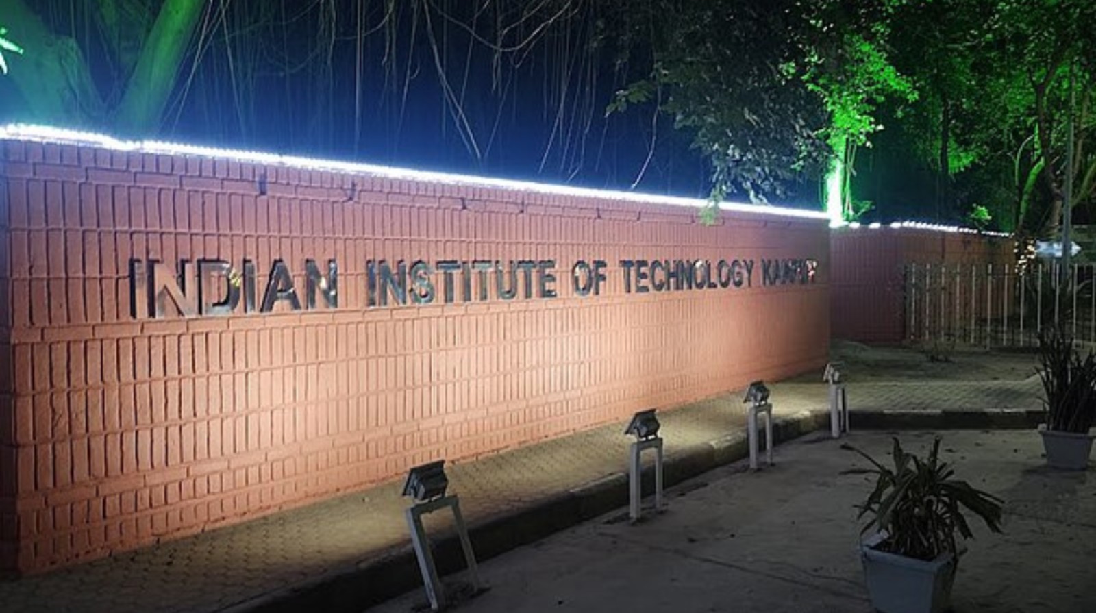 IIT Kanpur Graduates Secure Over 1,100 Job Offers as International Roles Surge